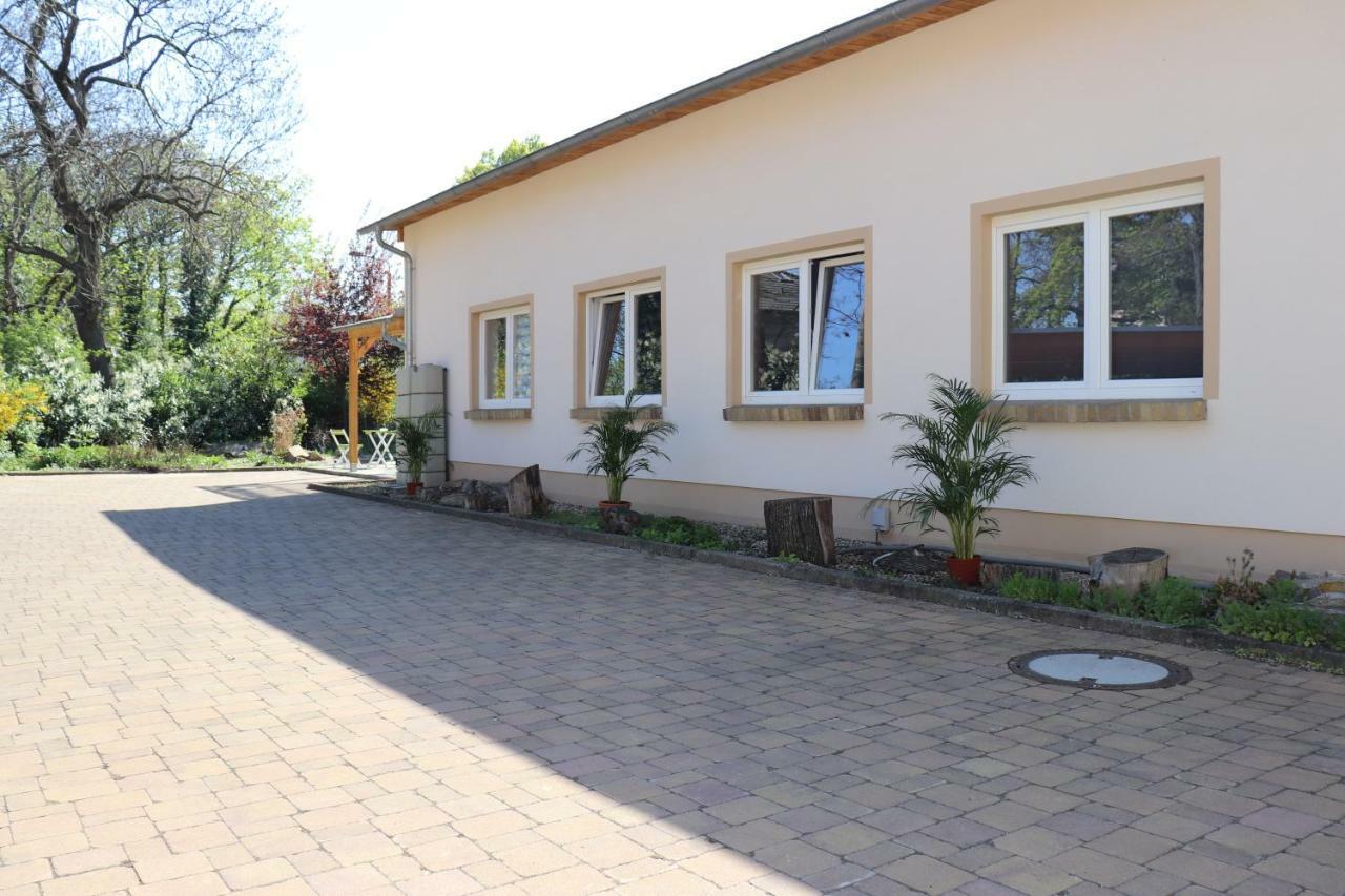 Arthaus Leipzig Bed & Breakfast Exterior photo